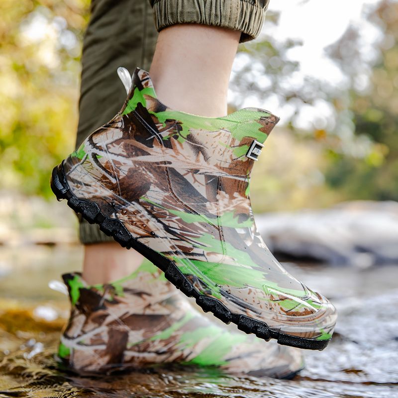 Winter rain shoes fishing equi - огляд і ціна Fishing Equipment Basic