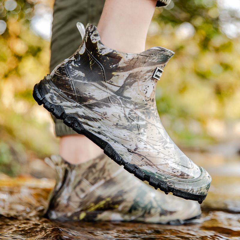Winter rain shoes fishing equi - огляд і ціна Fishing Equipment Basic