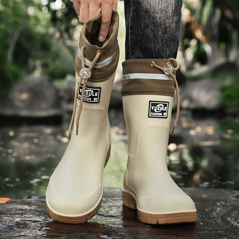 Winter rain shoes fishing equi - огляд і ціна Fishing Equipment Basic